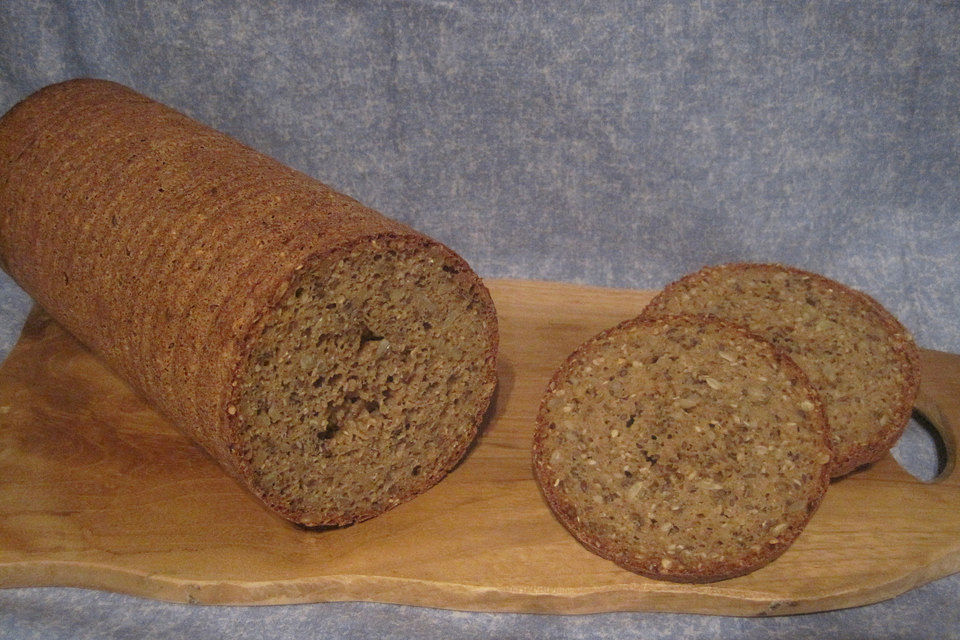 Vollkornbrot ohne Kneten mit Schrot und Buttermilch