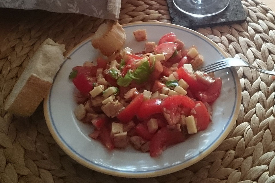 Tomaten-Käse-Salat