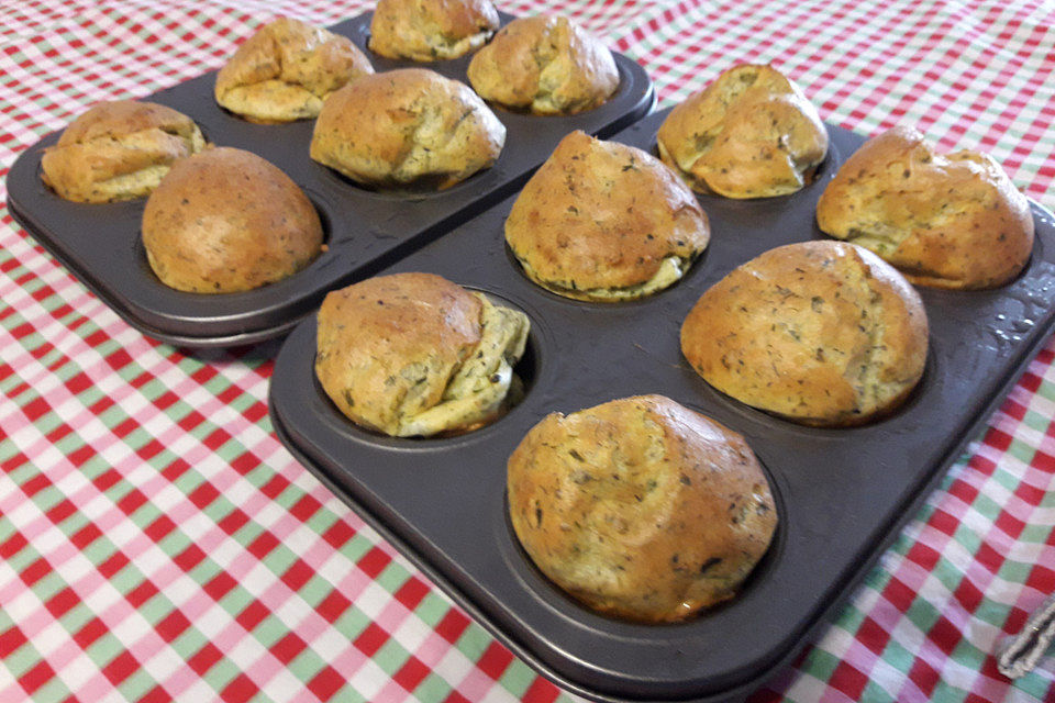 Low Carb Muffins ohne Mehl mit frischen Kräutern