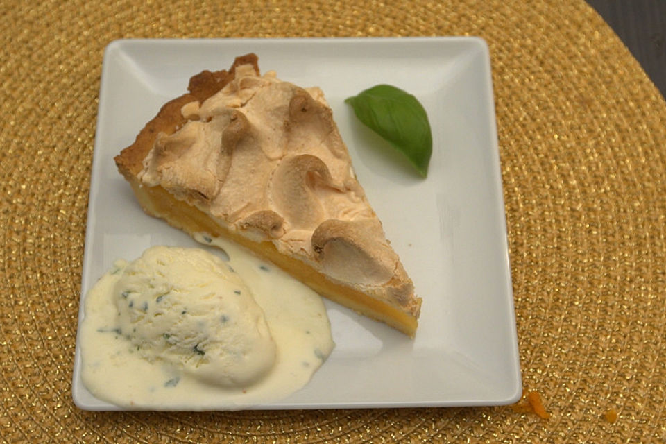 Tarte au citron mit Tonkabohnen-Basilikum-Eis