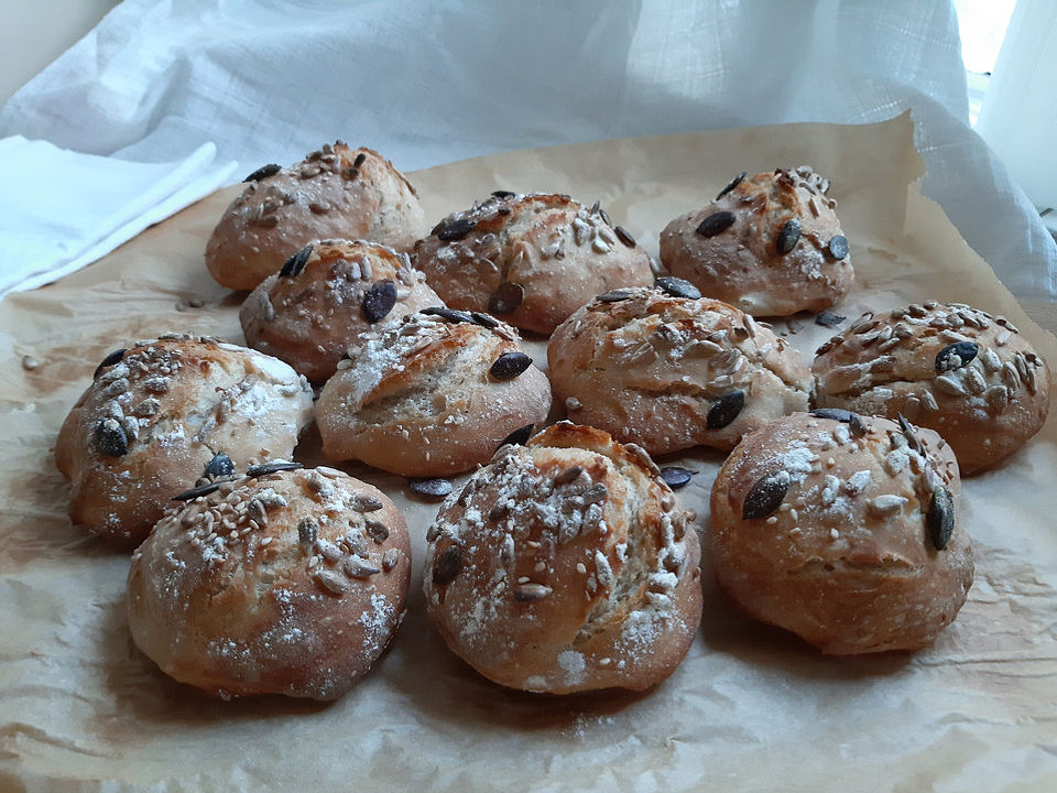 Knusprige schnelle Brötchen von alexandradugas | Chefkoch