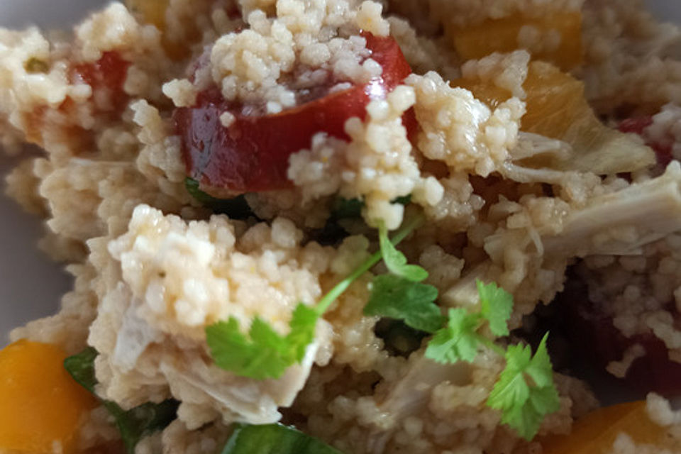 Ausgefallener Couscous-Salat mit Hähnchen