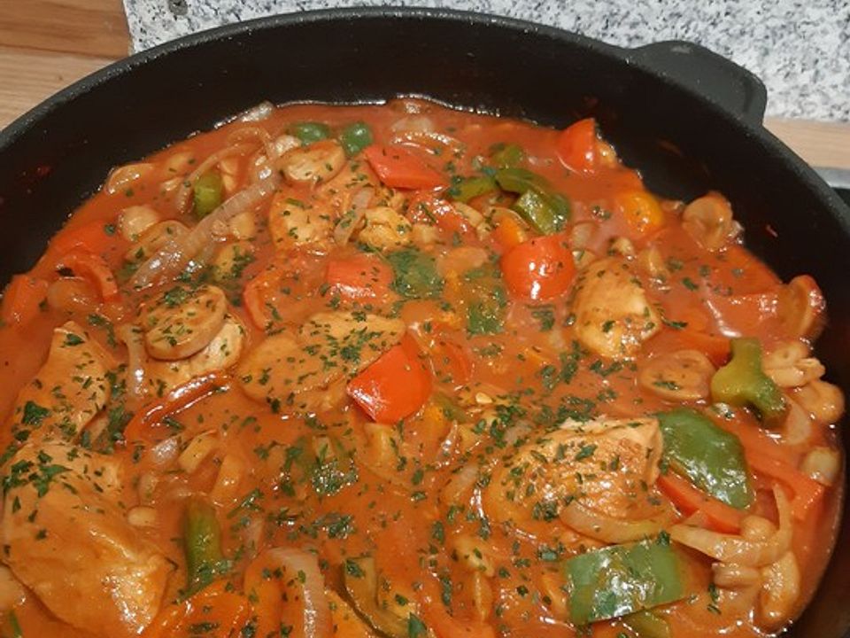 Hähnchenschnitzel in Paprika-Champignon-Sauce mit Rotwein von diana100 ...