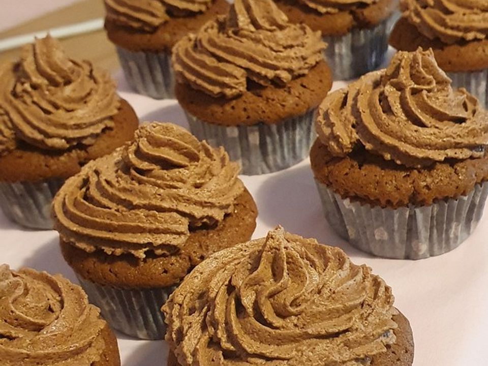 Cupcakes mit Schokofrosting von Flauschi32| Chefkoch