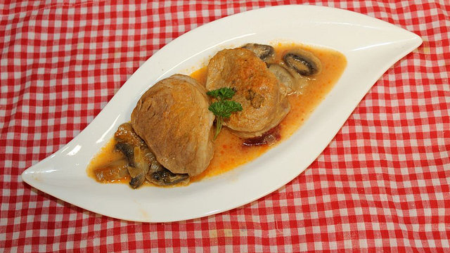 Schweinefilet mit einer Sahne-Pilzsauce von somedays_dreamer