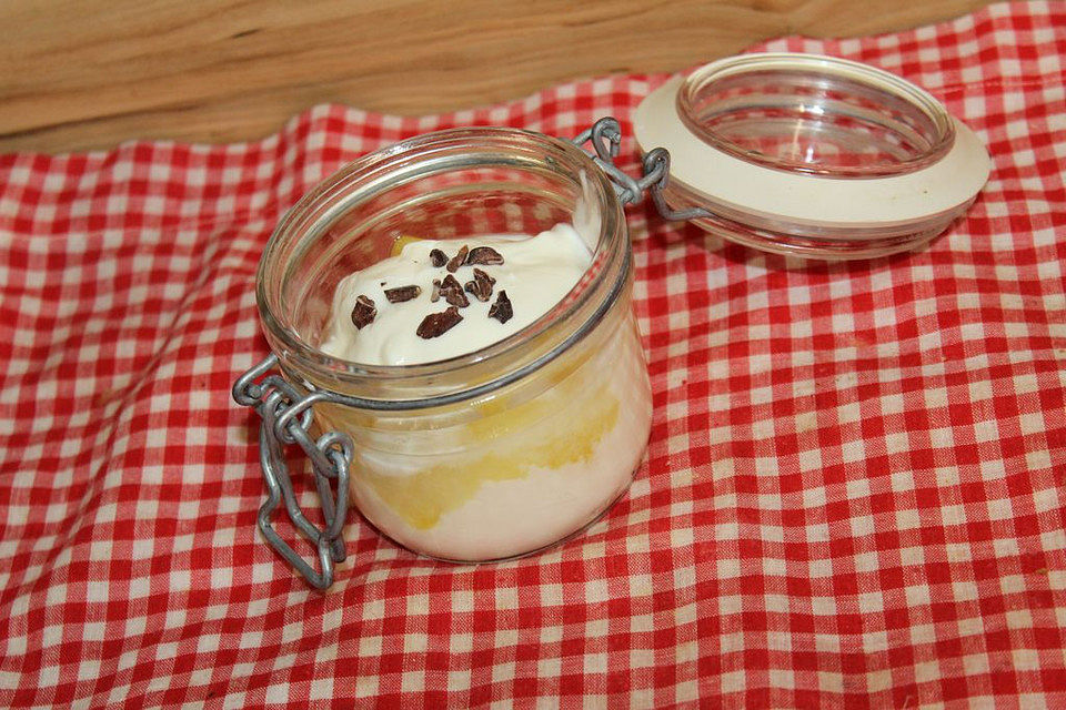 Griechischer Joghurt mit Ananas