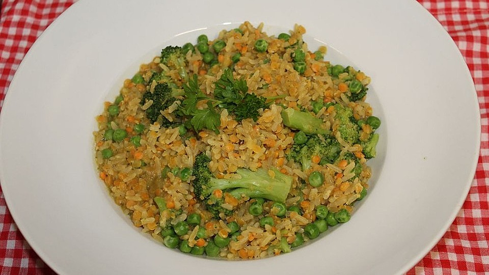 Vegane Reis-Linsen-Bowl mit Brokkoli-image