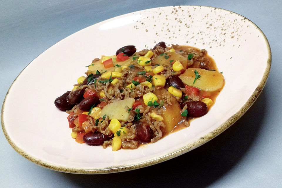 Chili con Carne mit Kartoffeln