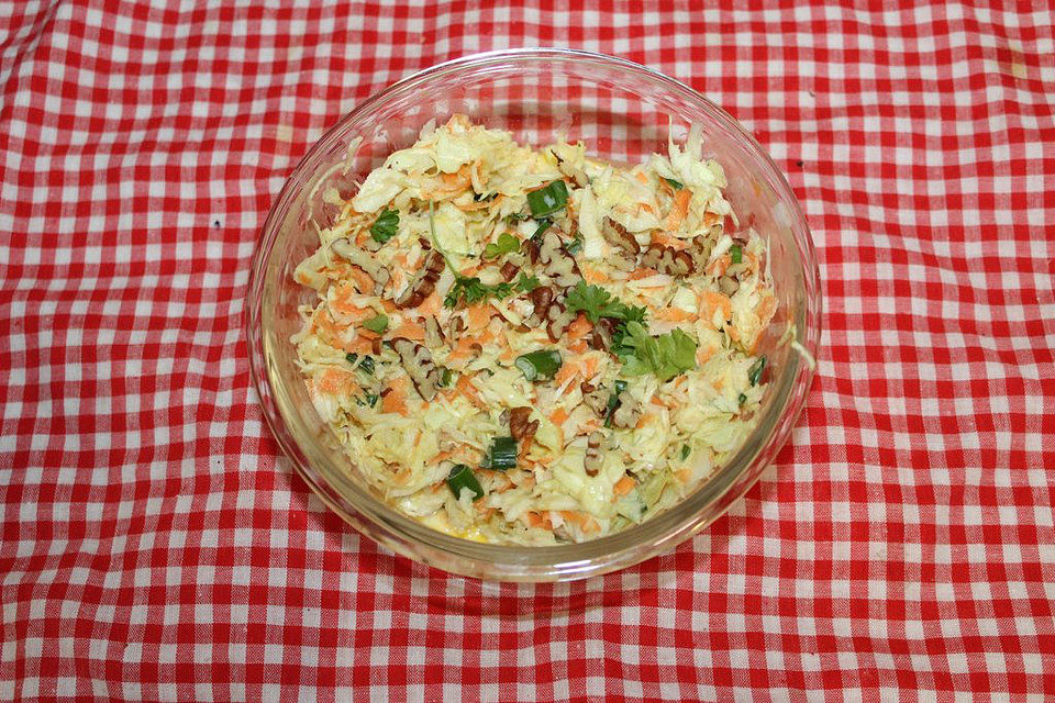 Nussiger Kohlsalat