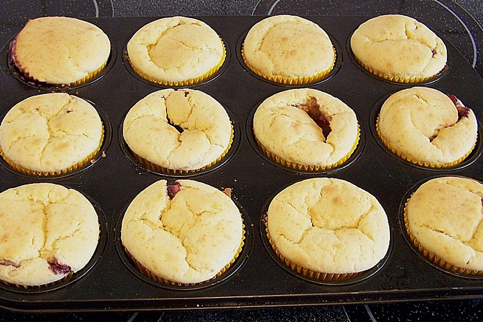 Gefüllte Marmeladenmuffins