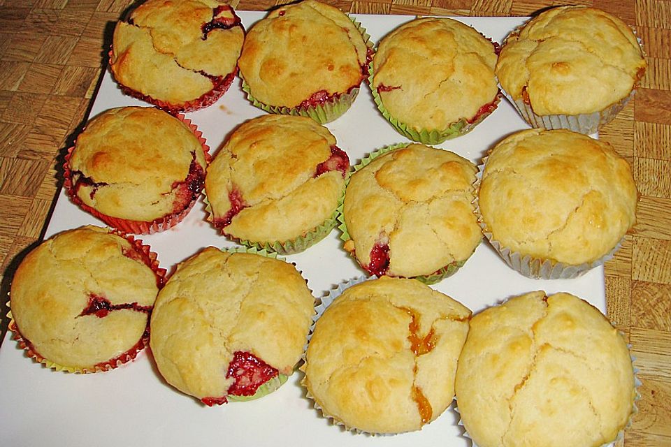 Gefüllte Marmeladenmuffins