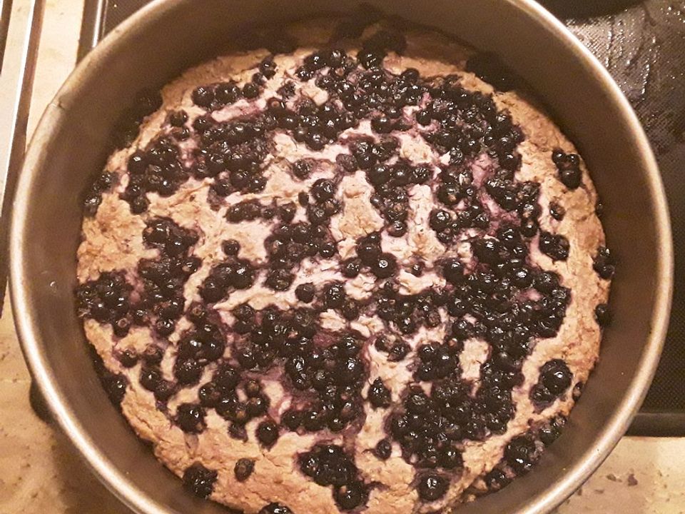 Veganer Kuchen ohne Mehl und Zucker von makrema | Chefkoch