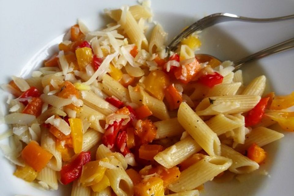 Penne mit Paprikagrillgemüse