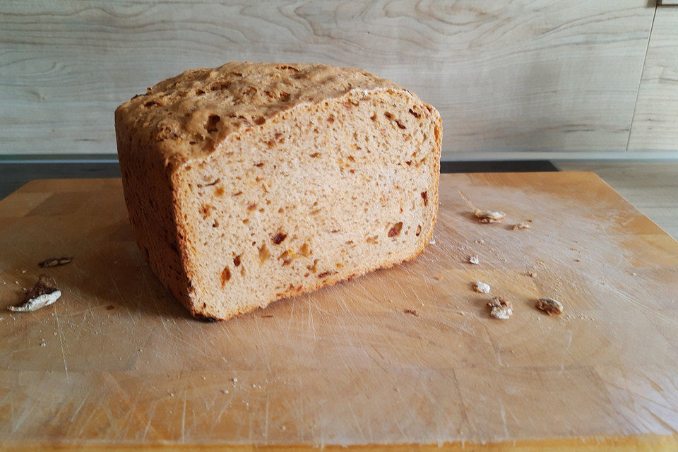 Zwiebelbrot mit Buttermilch aus dem Brotbackautomat