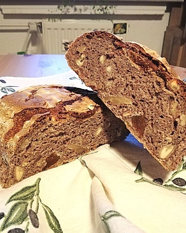 Feigen-Walnuss-Brot mit Sauerteig