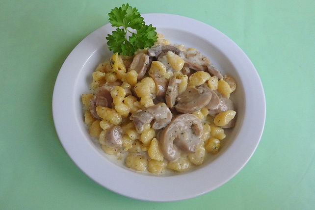 Champignon-Gorgonzola-Rahm-Spätzle-Pfanne von KrautBoss26| Chefkoch