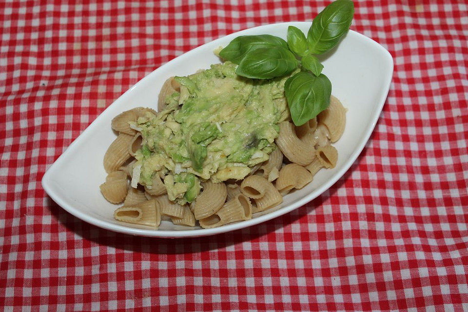 Paulas Avocado-Pasta