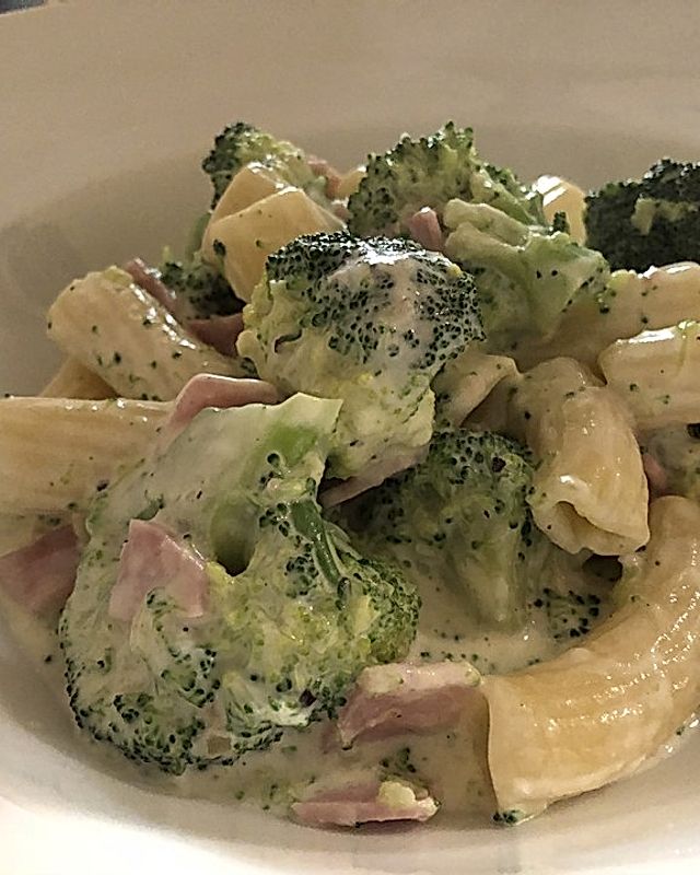 Sahne - Broccoli - Nudeln