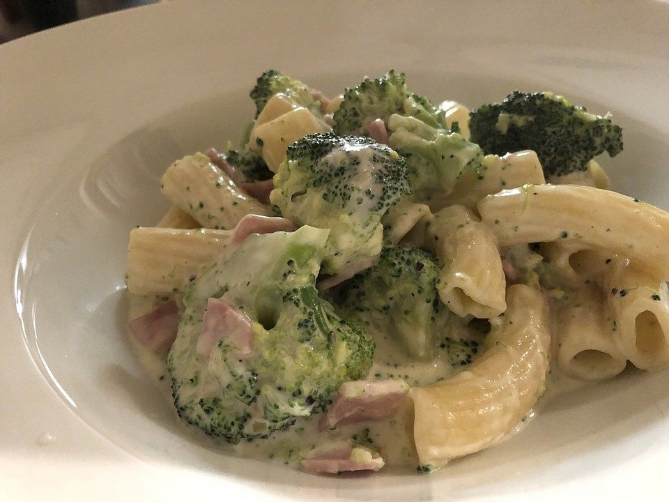 Sahne - Broccoli - Nudeln von Cheristo | Chefkoch