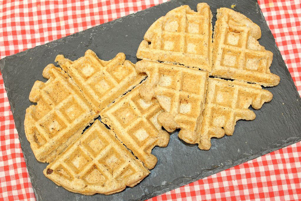 Schwedische Frasvåfflor - Knusprige Waffeln