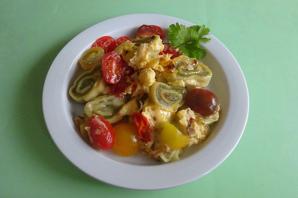 Gebratene Maultaschen mit Tomaten und Ei