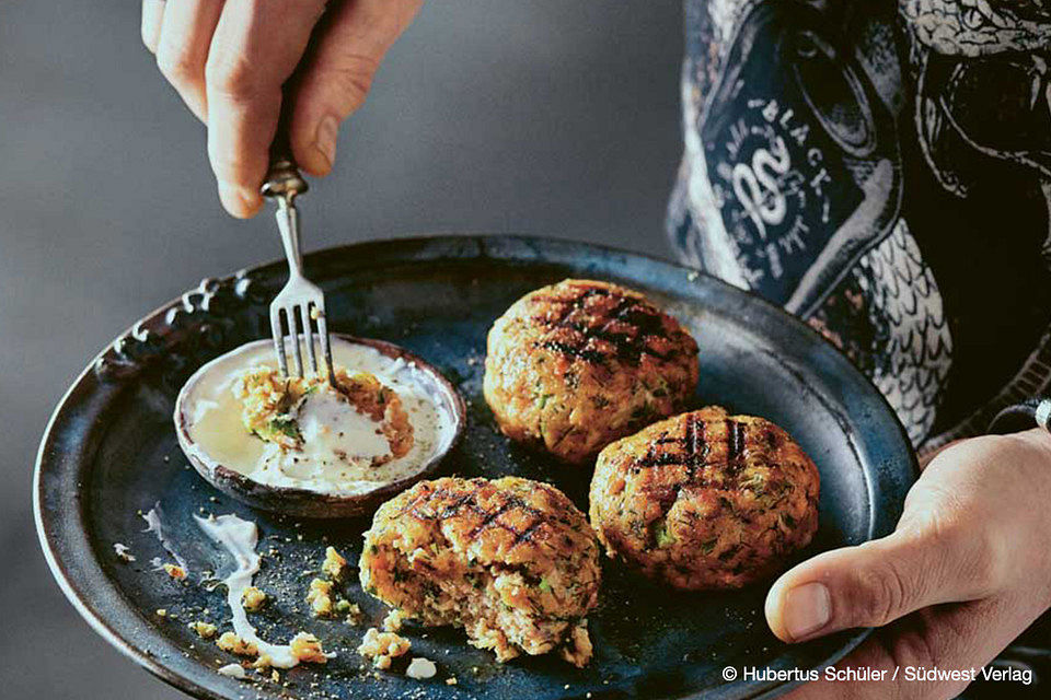 Lachsburger mit Lemonjoghurtdip