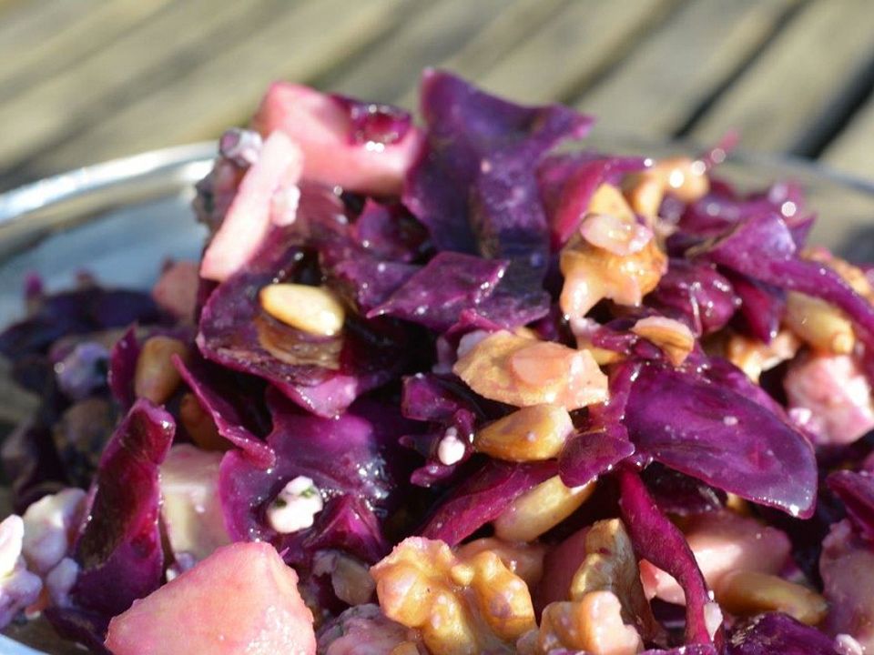 Rotkohlsalat mit Blauschimmelkäse von anneforever| Chefkoch