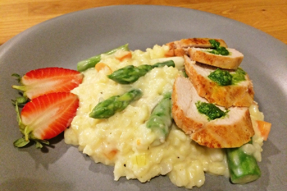 Risotto mit Spargel und Ziegenfrischkäse