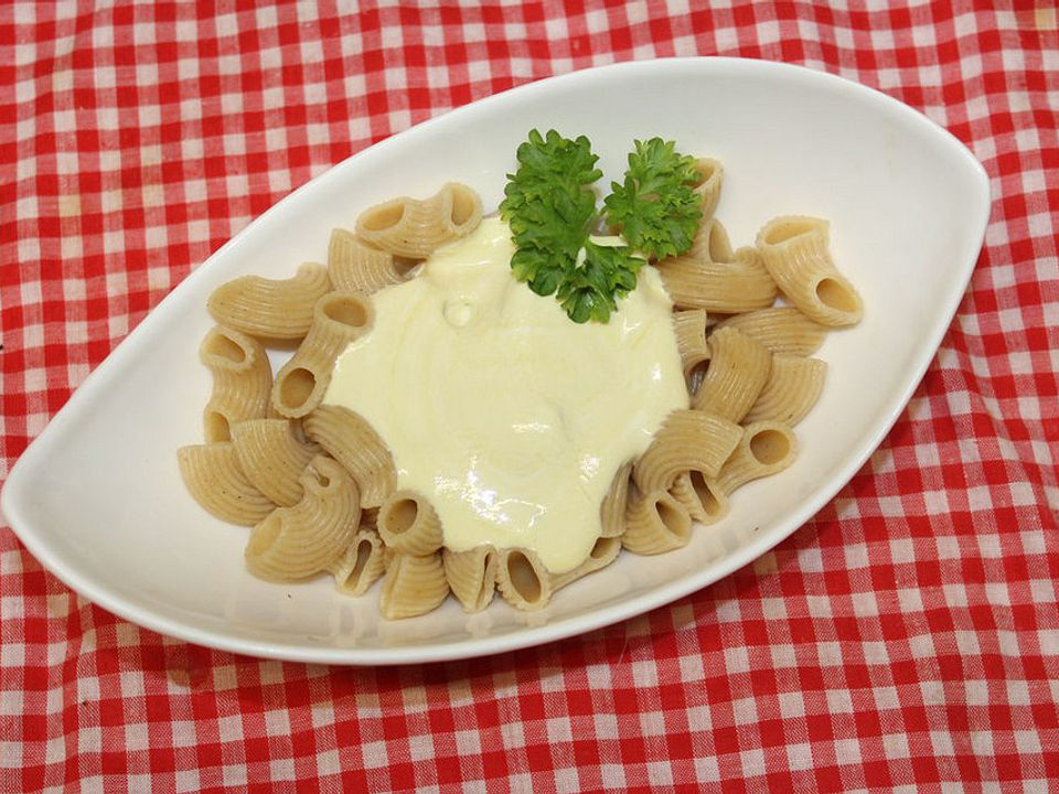 Nudelsalat mit Joghurt und süßem Senf von Kakaokeksstückchen| Chefkoch