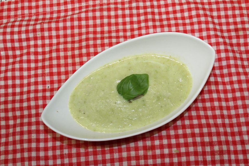 Romanesco-Kartoffel-Suppe