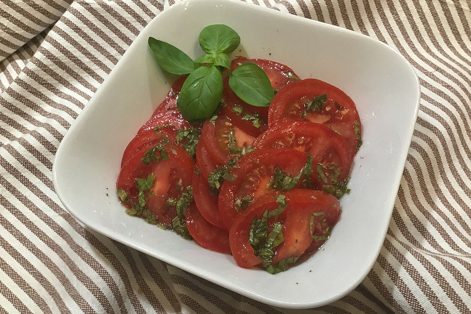 Tomatensalat mit Heimis Dressing