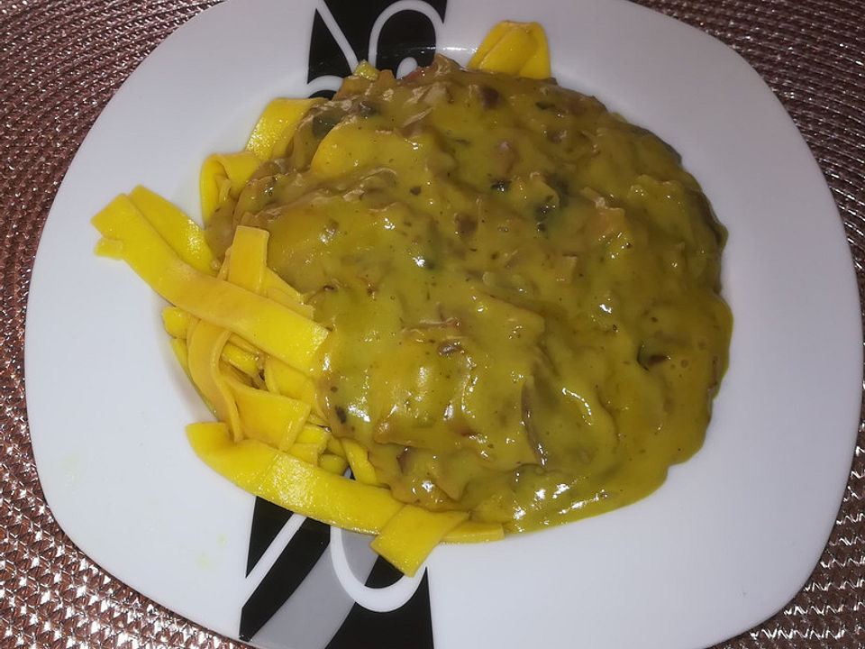 Nudeln mit Pilz-Käse-Sauce von eisbobby | Chefkoch