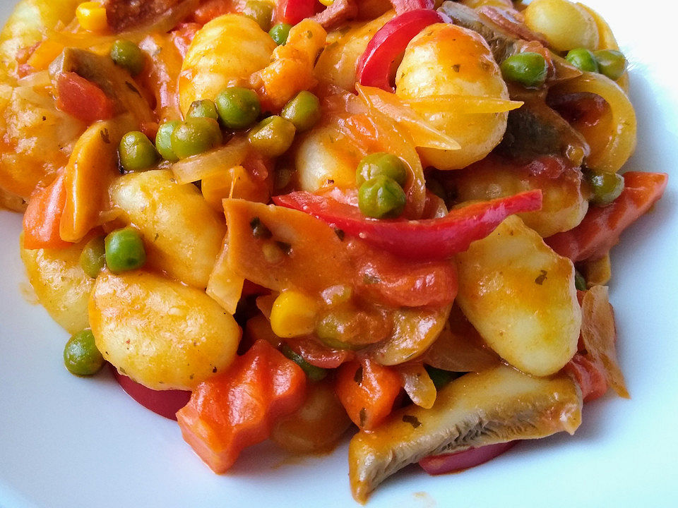 Gnocchipfanne mit buntem Gemüse von Tichuan| Chefkoch