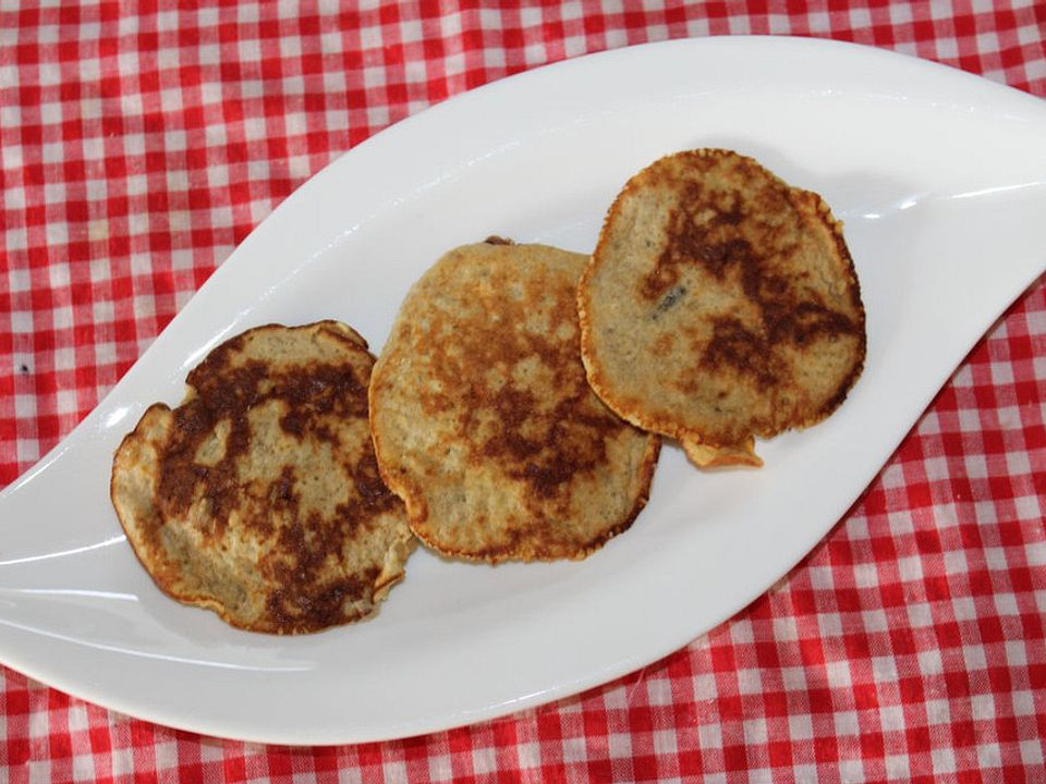Geniales Bananen Pancakes Rezept mit nur 4 Zutaten. So zauberst du schnell und einfach vegane