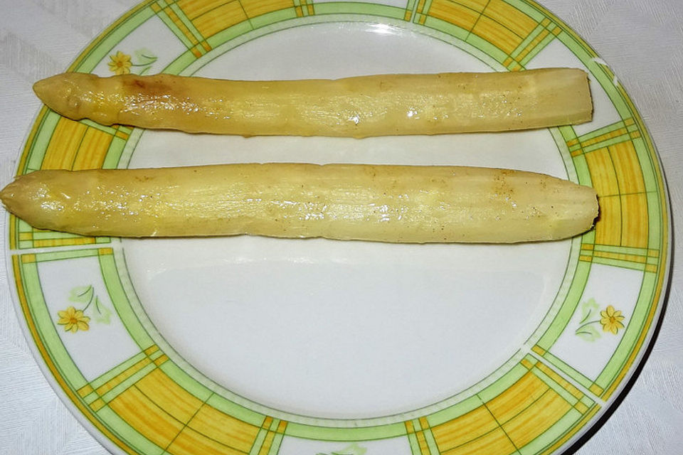 Gedämpfter Spargel à la Didi