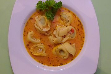 Tortellini-Suppe