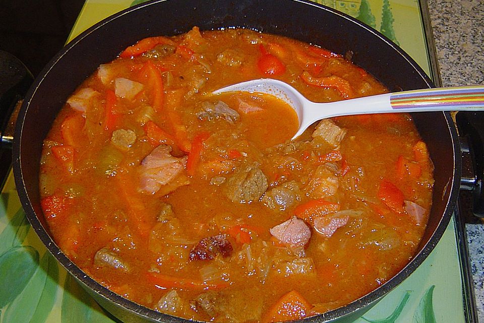 Szegediner Gulasch