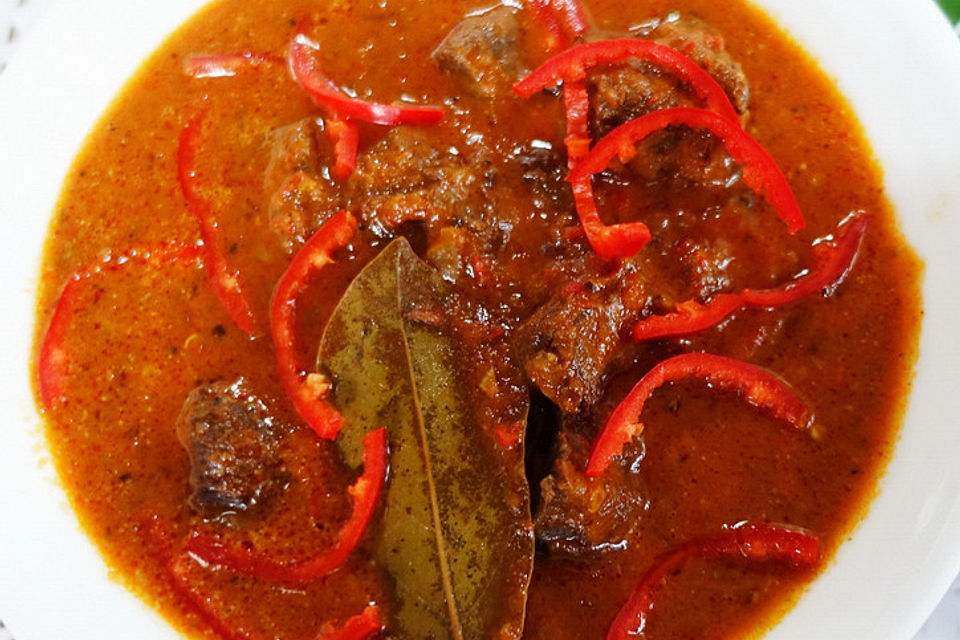 Ein exotisch-scharfes Rindfleisch-Curry der besonderen Art - Rendang Sapi ala Susilawati