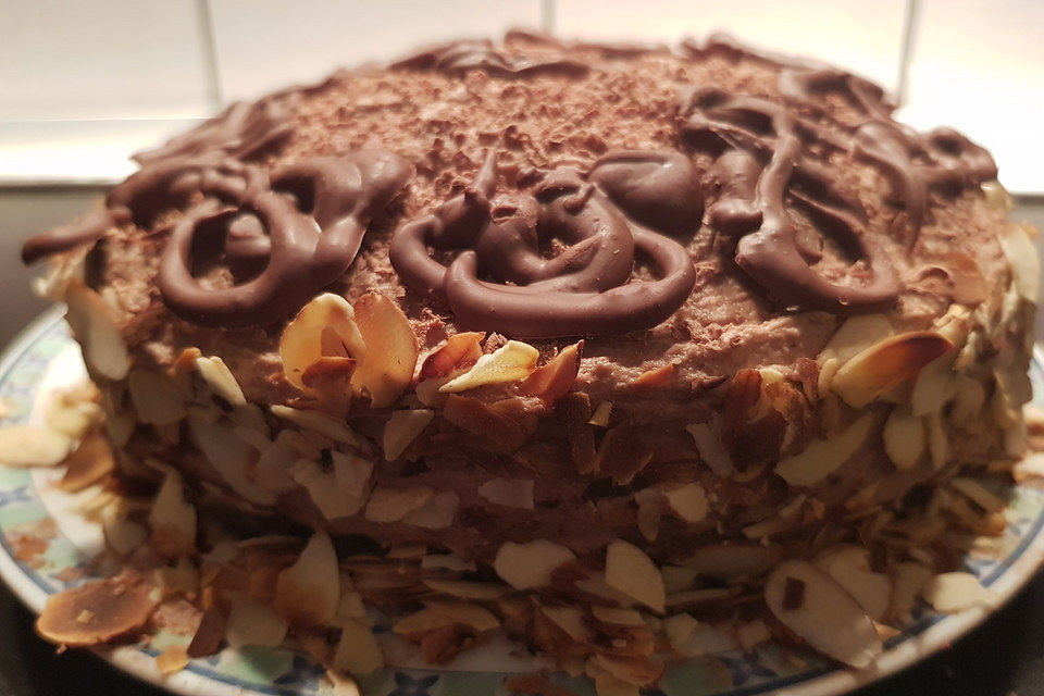 Super-Schoko-Buttercreme-Torte