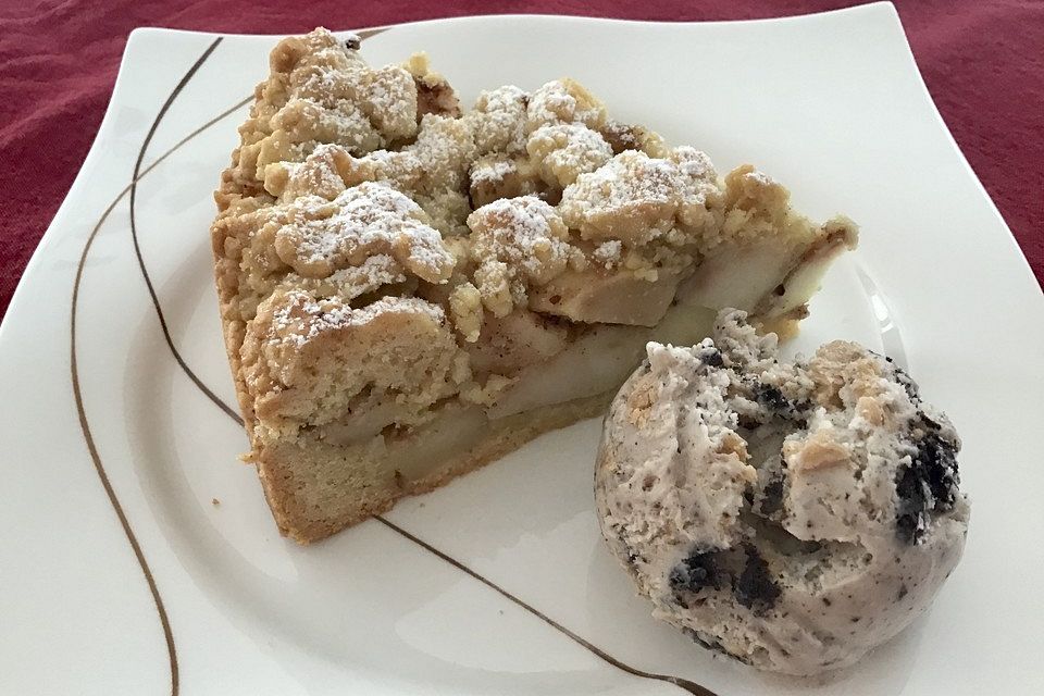 Apfel-Dinkel-Streuselkuchen mit Haselnüssen