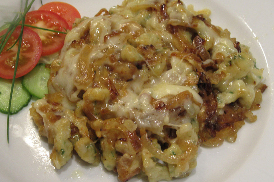 Käsespätzle mit Knoblauch und Schnittlauch