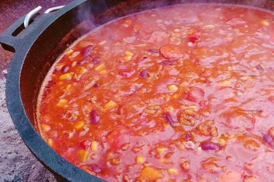 Chili con Carne aus dem Dutch Oven