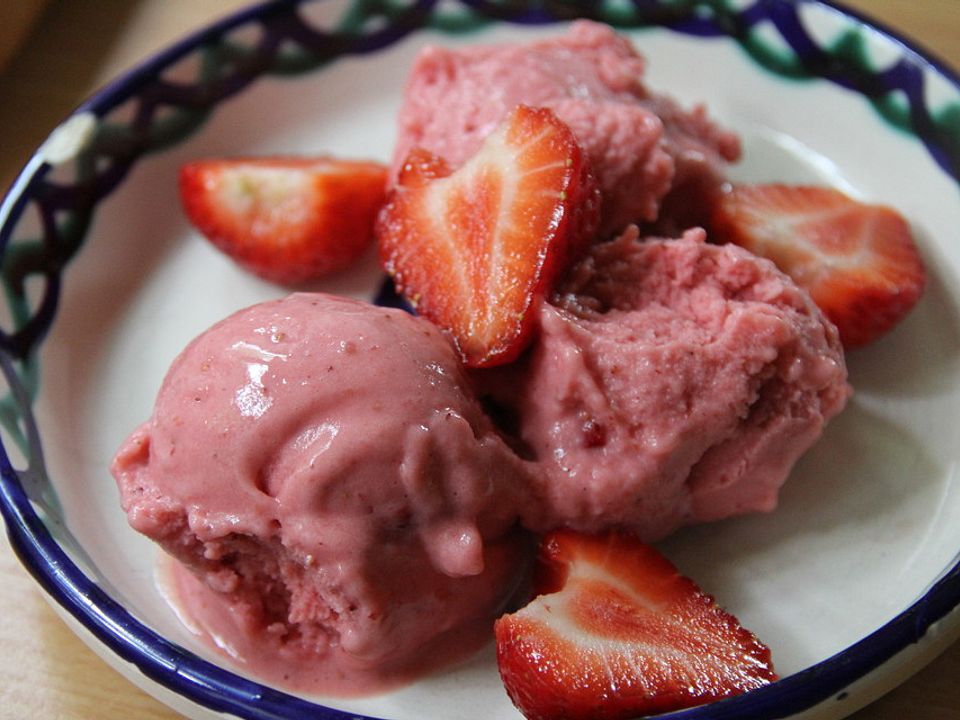 Leichtes Erdbeer-Joghurt Eis von Tigermieze| Chefkoch