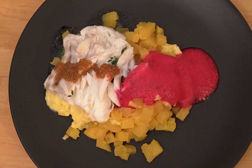 Platsch - Skrei mit Kartoffelstampf und Gelber Bete