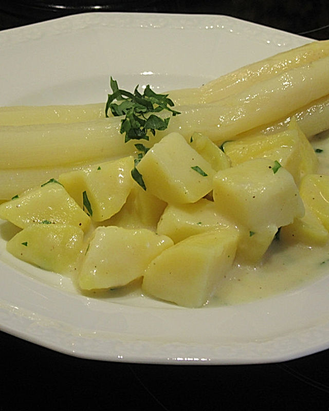Béchamel-Kartoffeln mit Spargelsalat