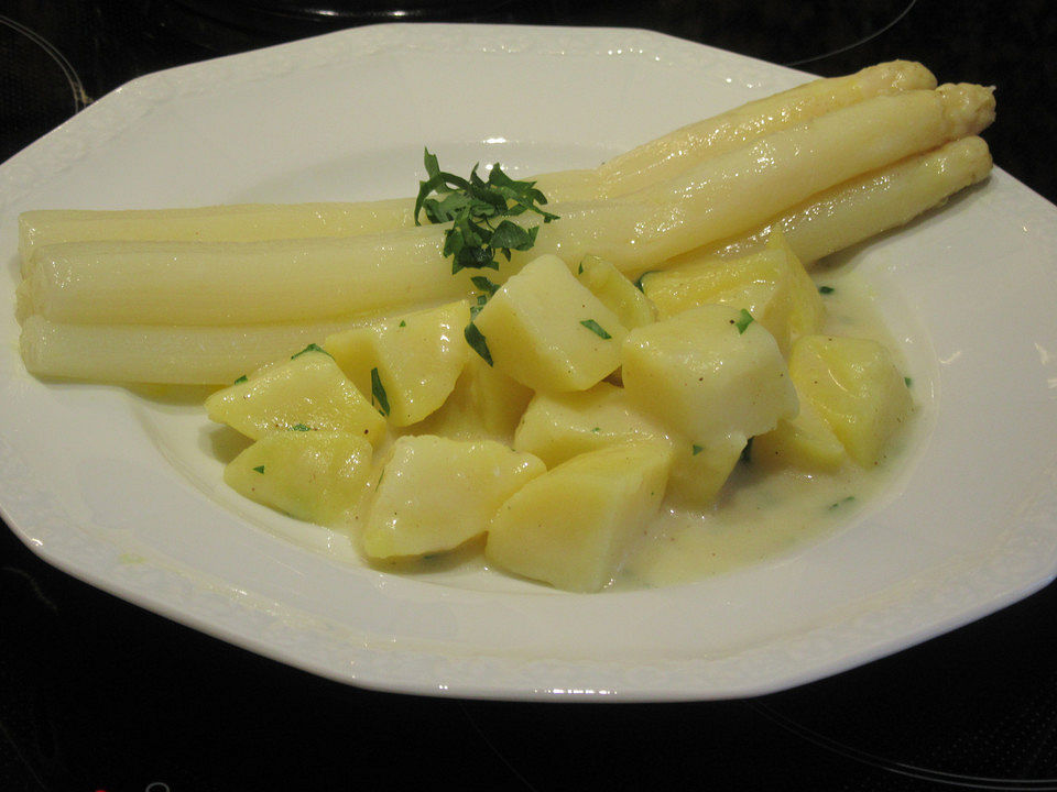 Béchamel-Kartoffeln mit Spargelsalat von Barbabietola| Chefkoch