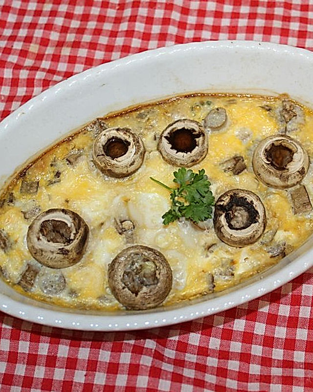 Mit Ei und Käse gefüllte Champignons à la Didi