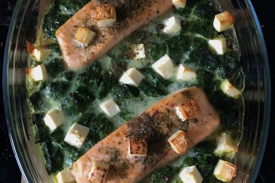 Lachs auf Spinat aus dem Ofen