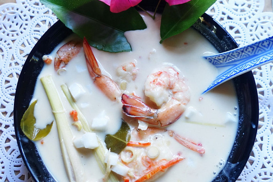 Thailändische Garnelensuppe mit Kokosmilch - Tom Gung Gati Sod