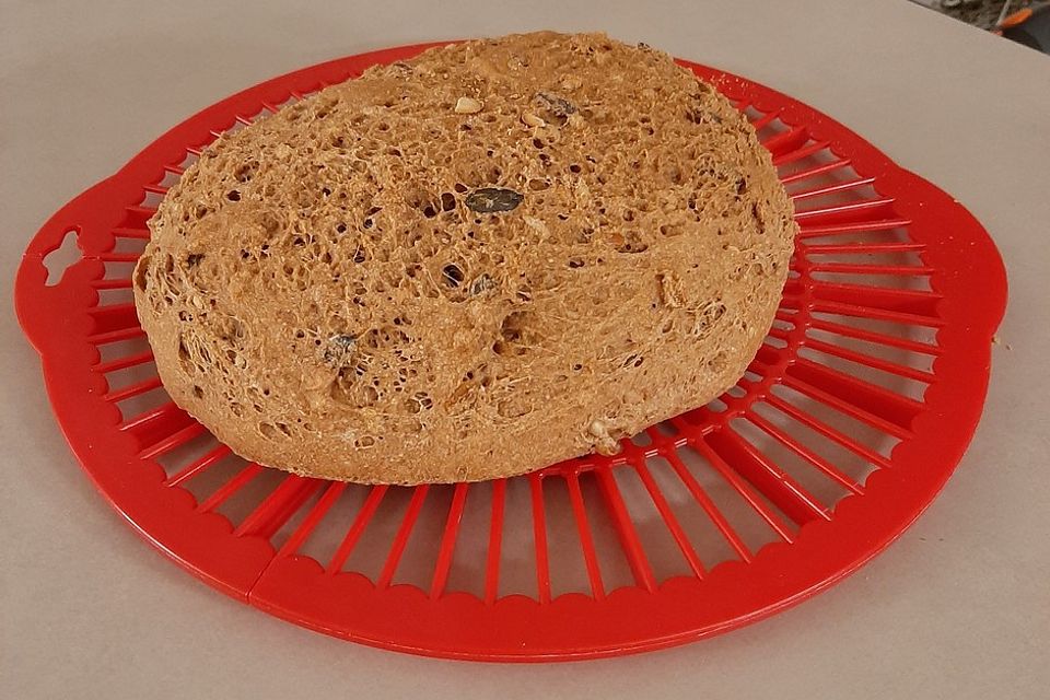 Dinkel-Vollkornbrot für Berufstätige, Mamas und andere Vielbeschäftigte Dinkel-Vollkornbrot für Berufstätige, Mamas und andere Vielbeschäftigte